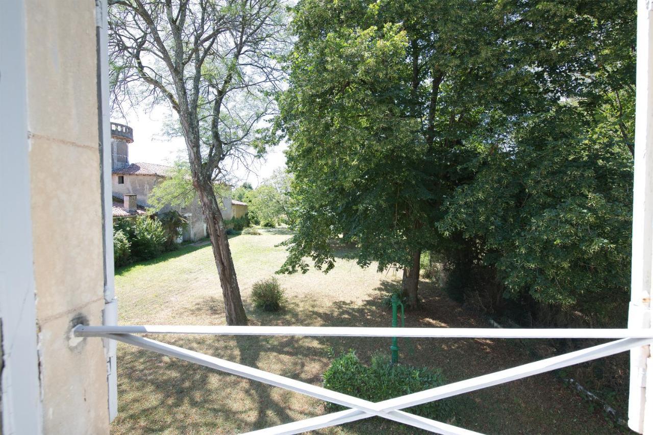 Chambres D'Hotes Montbron Luchapt Dış mekan fotoğraf